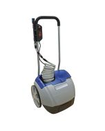 Mit dem AQUAtrolley von AIM können Sie mobil die Batterien Ihrer Staplerflotte auffüllen.