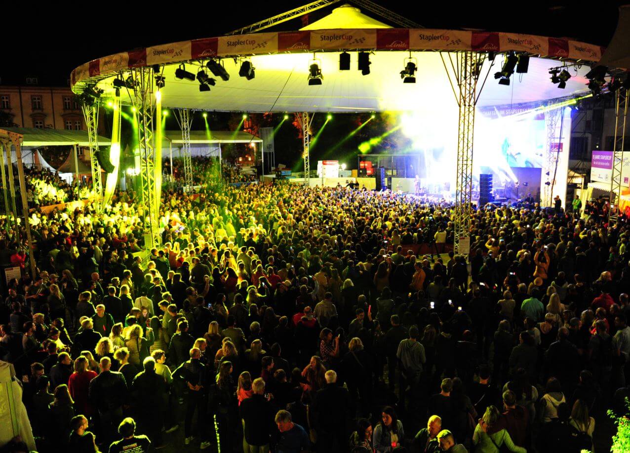 Die Stimmung beim Stapler Cup war, auch durch das abendliche Konzert, herausragend.